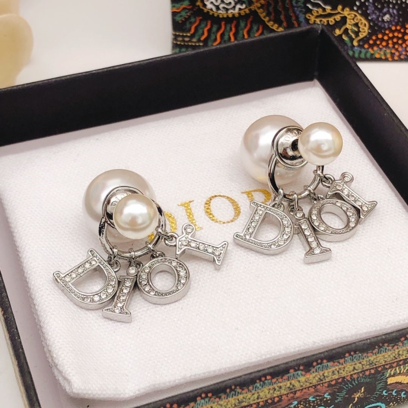 chr1st1an D10r earrings